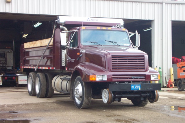 Model 8200 Truck with 19' dump box & Hi-rail gear